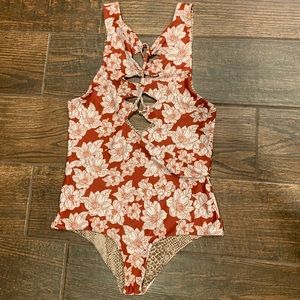 Acacia Mauka One piece